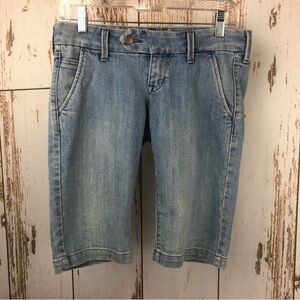 Old Navy, Diva Shorts, Light wash.  Size 2. In excellent condition!